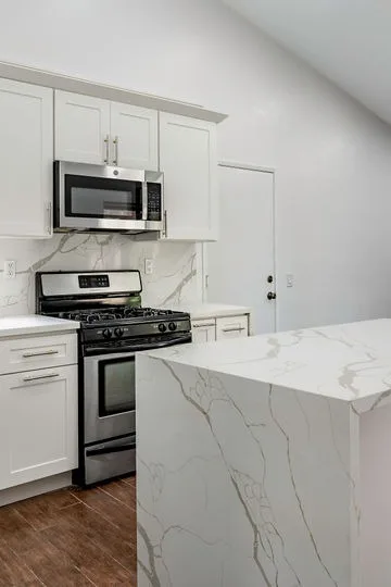 Kitchen remodel at Bauer Rd. Anaheim - view 5