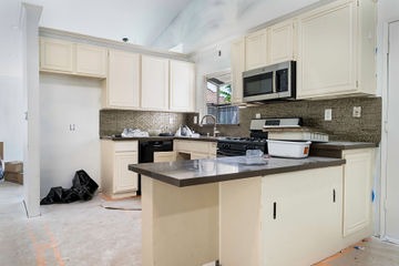 Kitchen remodel at Bauer Rd. Anaheim - view 28