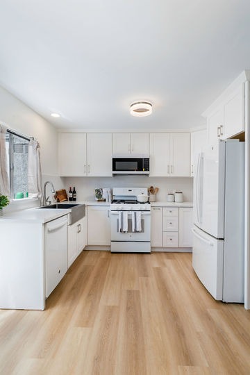 Kitchen remodel at Eastmont Irvine - view 2