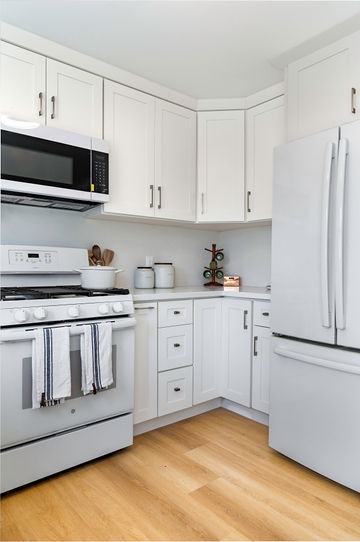 Kitchen remodel at Eastmont Irvine - view 11