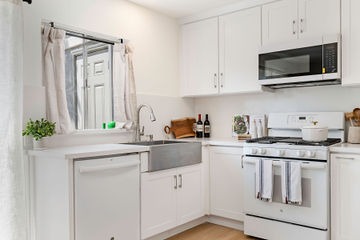 Kitchen remodel at Eastmont Irvine - view 12