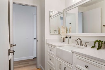 Kitchen remodel at Eastmont Irvine - view 16