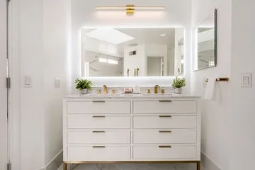 Gateshed Drive Huntington Beach Bathroom Remodel - Image 19