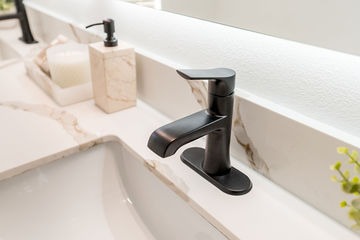 Gateshed Drive Huntington Beach Bathroom Remodel - Image 27