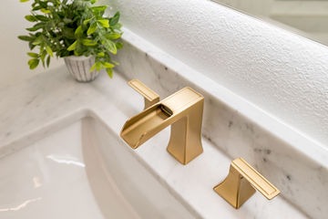 Gateshed Drive Huntington Beach Bathroom Remodel - Image 31