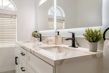 Gateshed Drive Huntington Beach Bathroom Remodel - Image 33