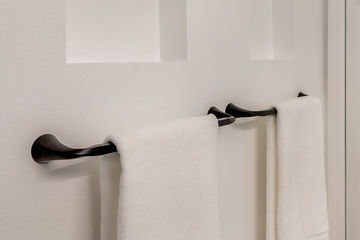 Gateshed Drive Huntington Beach Bathroom Remodel - Image 35