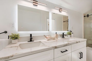 Gateshed Drive Huntington Beach Bathroom Remodel - Image 45