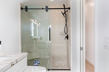 Gateshed Drive Huntington Beach Bathroom Remodel - Image 55