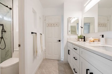 Gateshed Drive Huntington Beach Bathroom Remodel - Image 56