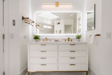 Gateshed Drive Huntington Beach Bathroom Remodel - Image 58