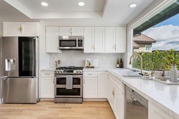 Kitchen remodel at Londerry Lane Anaheim - view 14