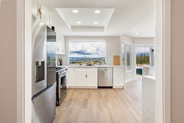 Kitchen remodel at Londerry Lane Anaheim - view 23