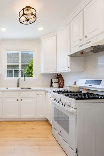 Los Angeles CA Full Remodel - Image 9