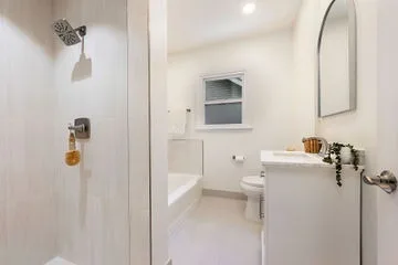 Los Angeles CA Full Remodel - Image 46