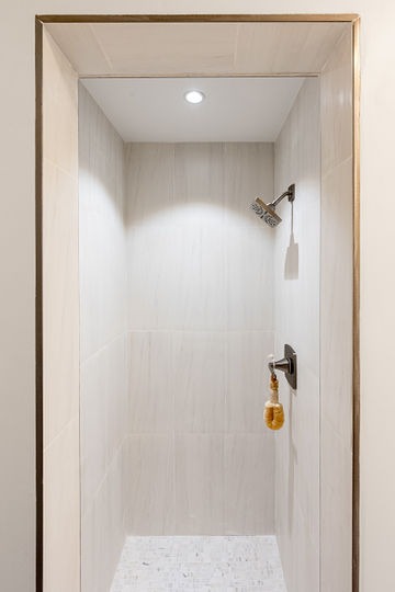 Los Angeles CA Full Remodel - Image 47