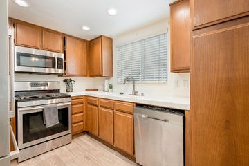 Kitchen remodel at Mulberry Drive Whittier - view 9