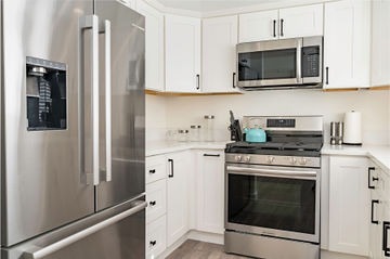 Kitchen remodel at Mulberry Drive Whittier - view 21