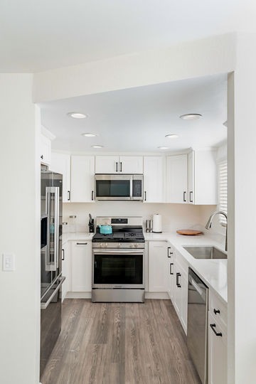 Kitchen remodel at Mulberry Drive Whittier - view 25