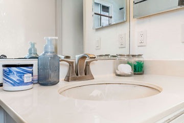 Kitchen remodel at Mulberry Drive Whittier - view 33