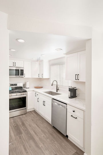 Kitchen remodel at Mulberry Drive Whittier - view 39