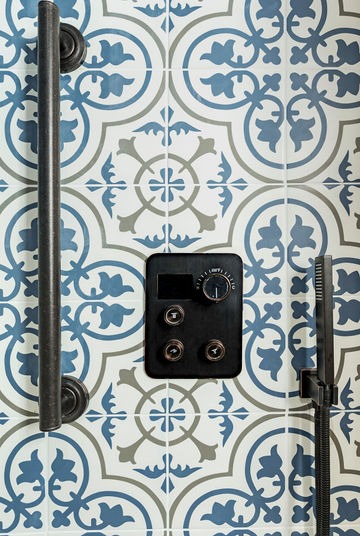 Sun Dial Dr. Tustin Bathroom Remodel - Image 7