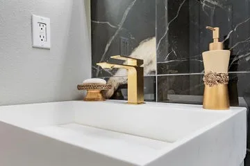 Sun Dial Dr. Tustin Bathroom Remodel - Image 18