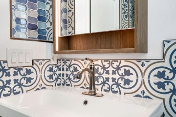 Sun Dial Dr. Tustin Bathroom Remodel - Image 23