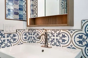 Sun Dial Dr. Tustin Bathroom Remodel - Image 23